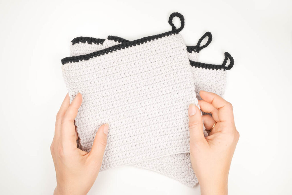 FREE PATTERNS – 3 Easy Crochet Dishcloths for Beginners + Video Tutorial